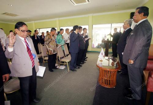 MUHYIDDIN YASSIN