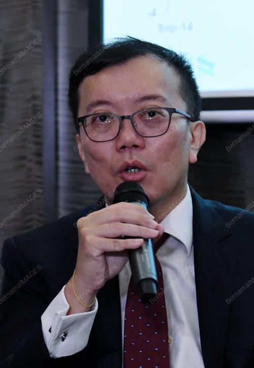 EDWARD LEE