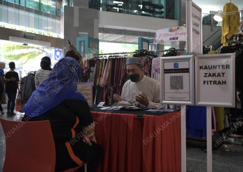 BAYAR ZAKAT FITRAH