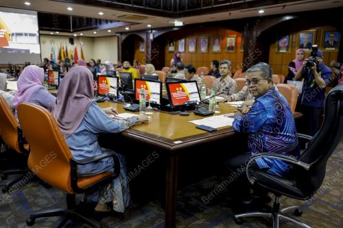 DATUK AARON AGO DAGANG