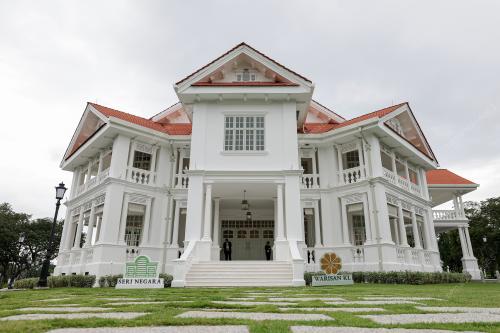KL21_15122025_GEDUNG_NEGARA