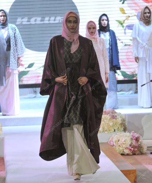 KL21_16052017_FESYEN