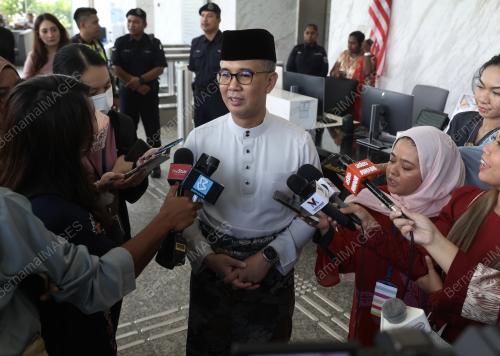 TENGKU DATUK SERI ZAFRUL ABDUL AZIZ