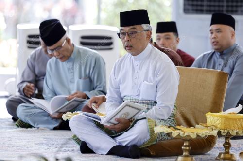 AL-SULTAN ABDULLAH RI'AYATUDDIN AL-MUSTAFA BILLAH SHAH 