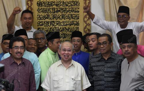 KL21_16062018_RAZALEIGH
