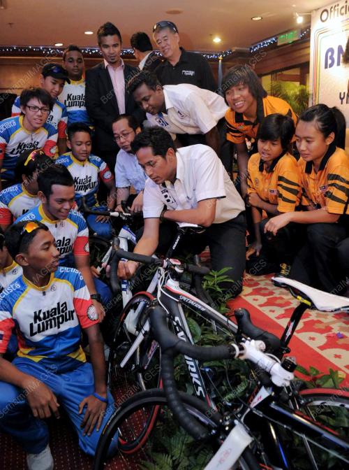 KL21_17012012_YOUTH