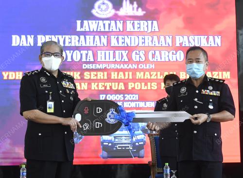 KL21_17082021_HILUX