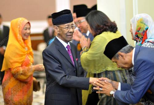 KL21_17112016_AGONG_YSB