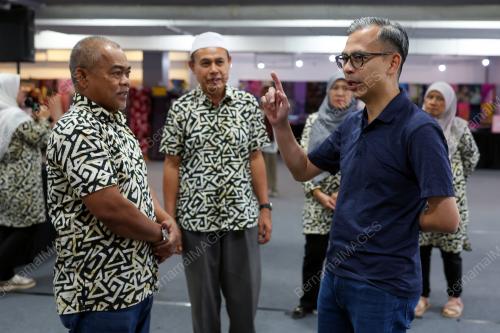 DATUK FAHMI FADZIL