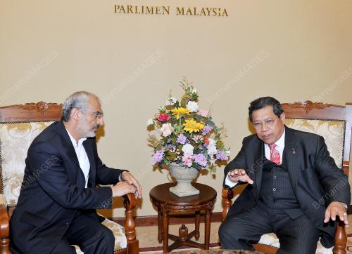 KL21_18042012_PARLIMEN