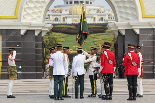 ISTIADAT PERTUKARAN PENGAWAL ISTANA NEGARA