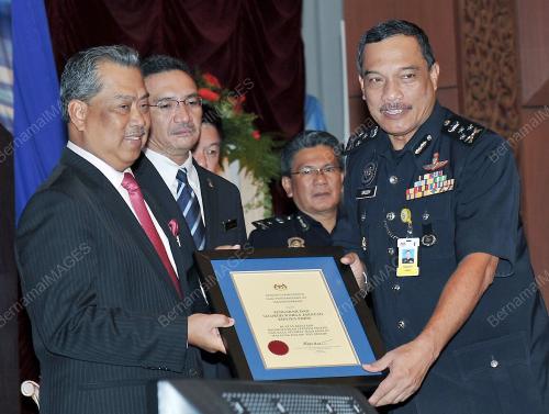 TAN SRI MUHYIDDIN MOHD YASSIN