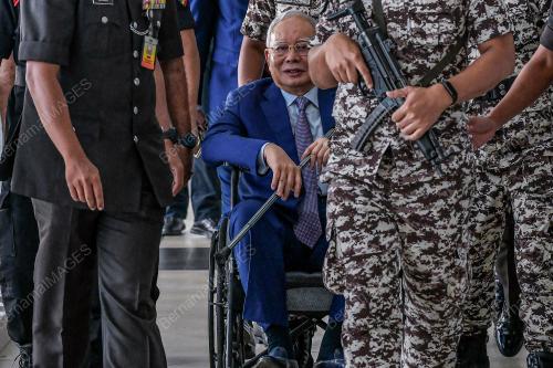 DATUK SERI NAJIB TUN RAZAK