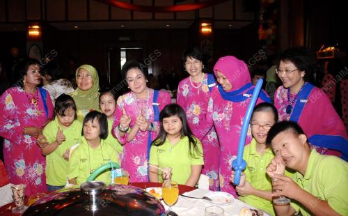 DATIN SERI ROSMAH MANSOR