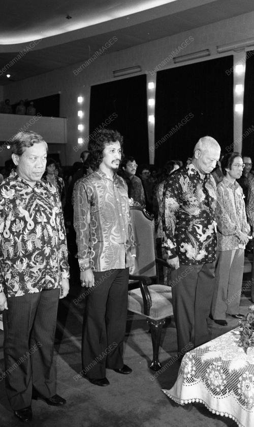 KL21_19012015_AGONG_PUISI