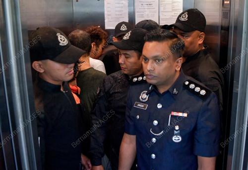 TIGA INDIVIDU BUNUH DAN BAKAR