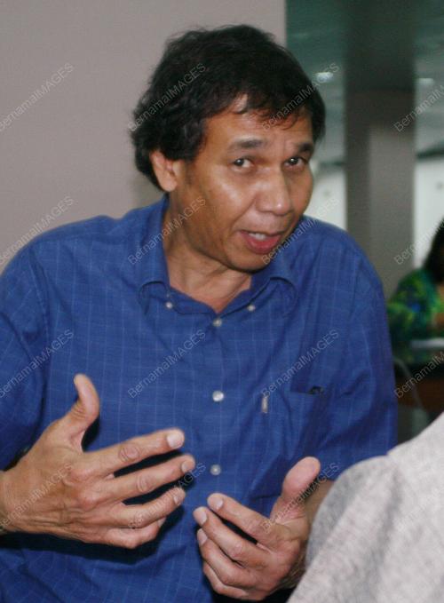 AHMAD FARIK ABDUL HAMID