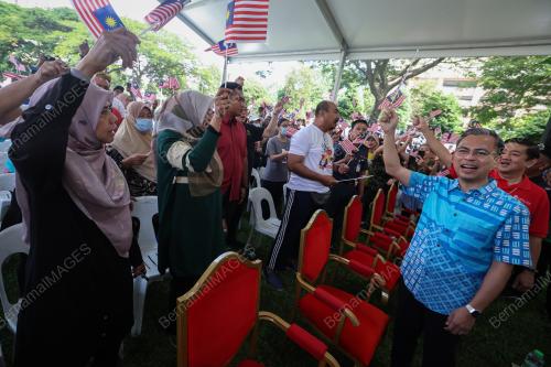 FAHMI FADZIL