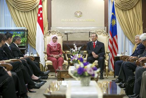 KL21_19112014_KUNJUNGAN