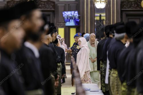AL-SULTAN ABDULLAH RI'AYATUDDIN AL-MUSTAFA BILLAH SHAH