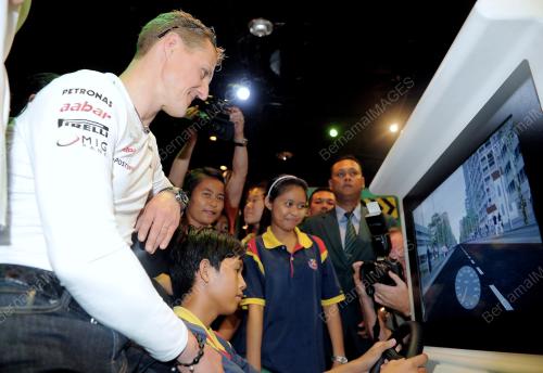 KL21_21032012_TEAM_F1