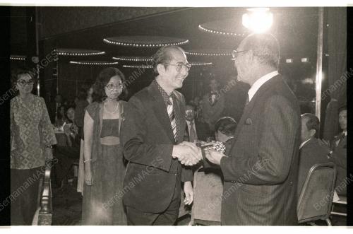 AGONG