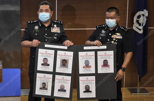 DATUK HUZIR MOHAMED