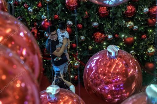 TINJAUAN KRISMAS