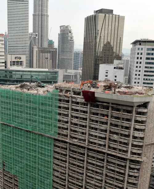 ROBOH BANGUNAN
