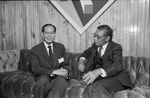 KAMPUCHEA SUMMIT