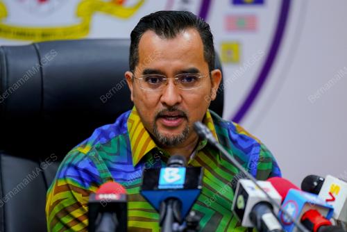 DATUK ASYRAF WAJIDI DUSUKI