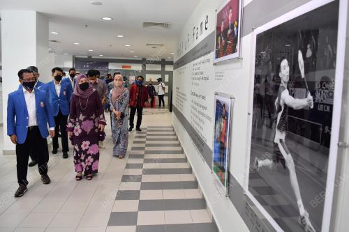 DATIN SERI MUHAINI ZAINAL ABIDIN