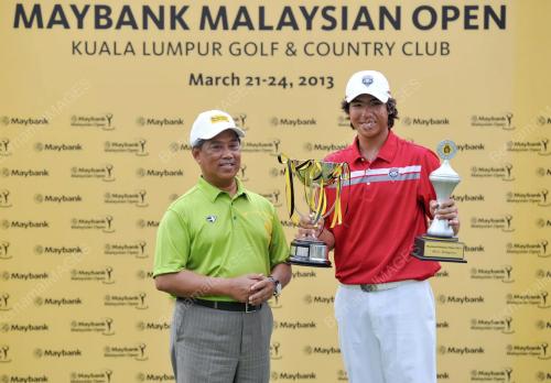 KL21_24032013_GOLF