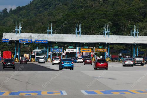 TINJAUAN PLAZA TOL