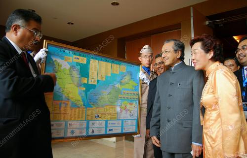 TUN DR. MAHATHIR MOHAMED