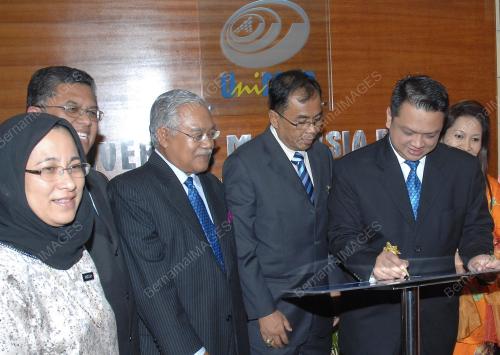 SYED FAIZUDDIN TUANKU SYED SIRAJUDDIN JAMALULLAIL