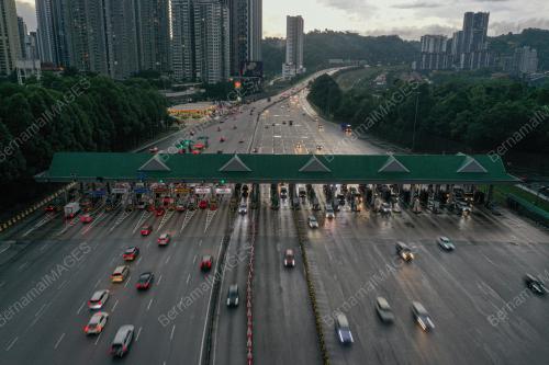 TINJAUAN ALIRAN TRAFIK LEBUHRAYA