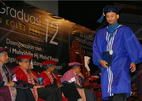 MUHYIDDIN YASSIN