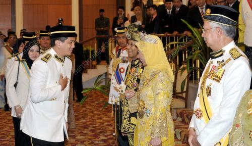 KL21_25062013_AGONG