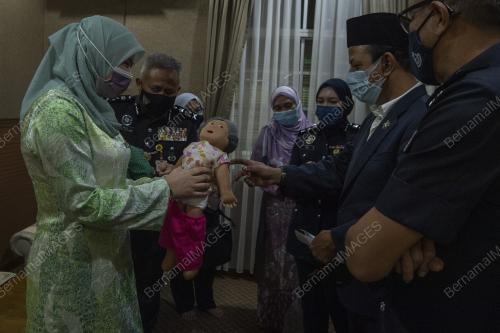 DATUK SERI RINA HARUN