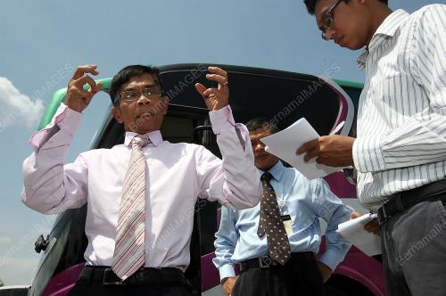 SOLAH MAT HASSAN