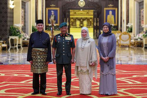 AL-SULTAN ABDULLAH RI'AYATUDDIN AL-MUSTAFA BILLAH SHAH