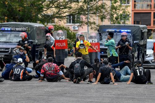 POLIS_RUSUHAN