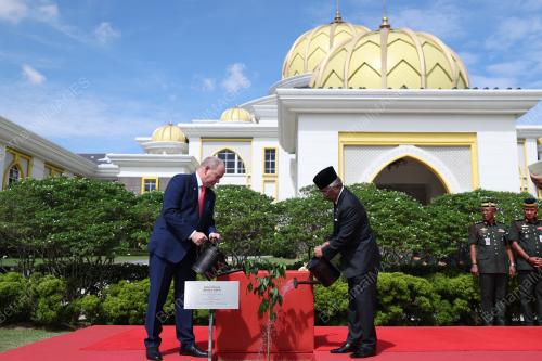AL-SULTAN ABDULLAH RI'AYATUDDIN AL MUSTAFA BILLAH SHAH