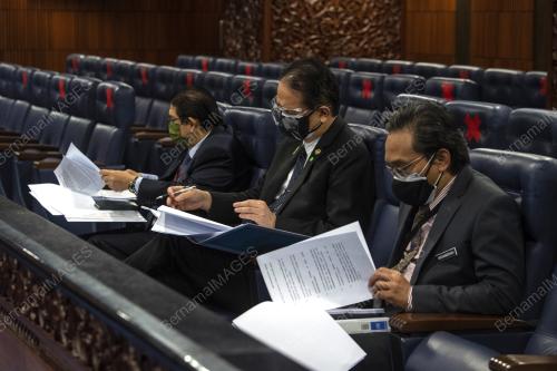 MESYUARAT KHAS PENGGAL KETIGA PARLIMEN KE-14