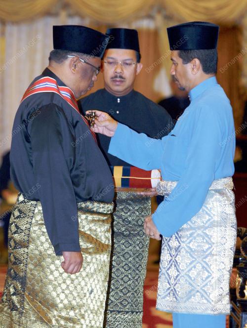 TUANKU MIZAN ZAINAL ABIDIN