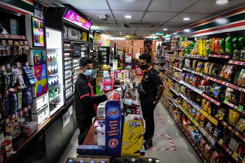 KEDAI BEROPERASI HINGGA 10 MALAM