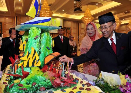 KL21_29052013_AGONG_KEK