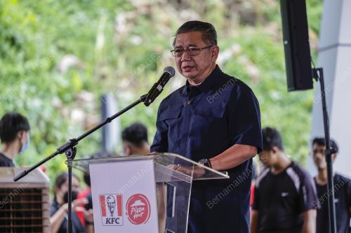 DATUK SERI SALAHUDDIN AYUB