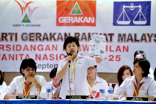KL21_29092012_GERAKAN_WANITA